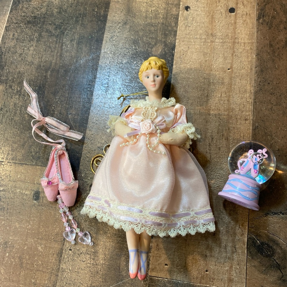 Barbie Ballet Slipper Mini Snow Globe 2001 Vtg Slippers Angel Ballerina Ornament